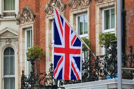 free-photo-of-flag-of-uk-on-balcony