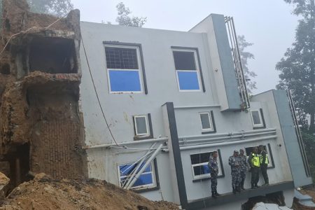 ghar-dhalyo-2