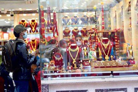 gold-and-silver-trade-in-dhanteras-120038