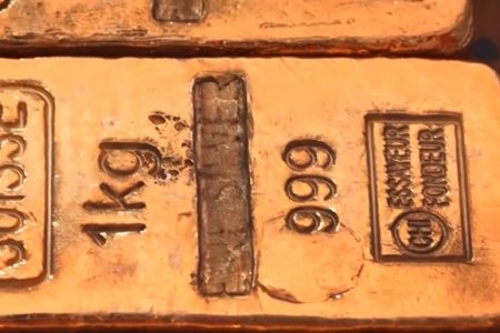 gold_case