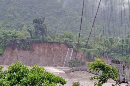 gorkha-tanahu-jodne-jholunge-pul