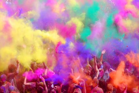 holi-bannar