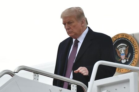https___cdn.cnn.com_cnnnext_dam_assets_201002090934-trump-leavng-air-force-one