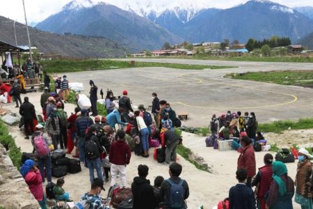 humla-airport-passengers-f