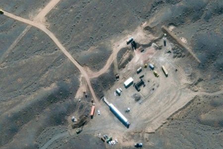 iran-atomic-tunnel_bgWr16ern2