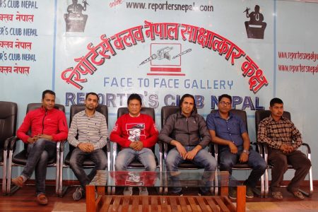 khullamancha ka byabasayiharu