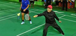 kp-oli-in-badminton-court