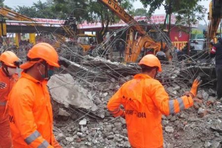 muradnagar-crematorium-collapse_80075c82-4dd2-11eb-8fd5-05c83db08e58