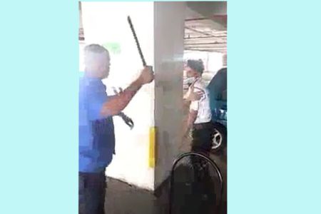 nepali_worker_is_beaten_in_malaysia_XIiXPt4nSc
