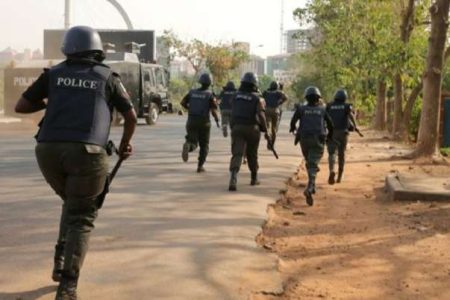 nigerian-police-officers-working-to-curb-crime-768x433-1635212863