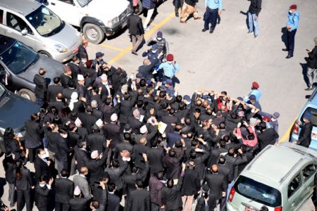 okil-pollice adalaty
