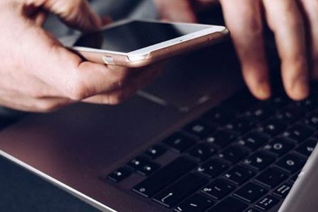 online-scammer