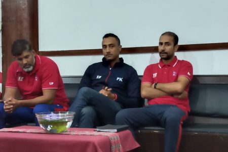 paras_and_team_JHSS87V0tq
