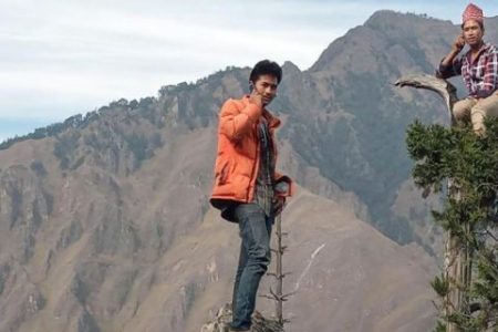 phone-garna-rukh-ma-e1580618467981