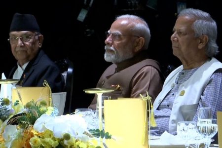 pm-modi-with-yunus_1743691013