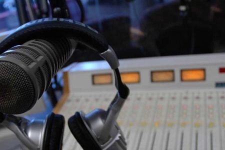 radio-studio_