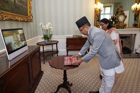 rajdut_alizabeth maharani