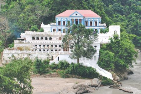 ranimahal_rE9CzfJeij