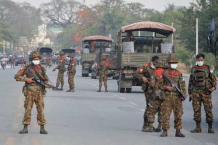 rk_myanmar-military_21021