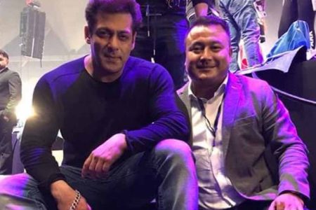 simant-gurung-with-salman_20180810091457