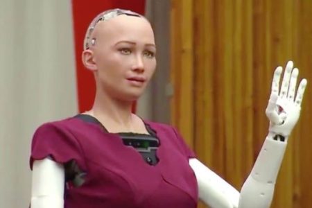 sofiya_robot_8GJjjNur1n