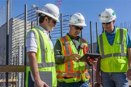 successful-civil-engineer-806x440