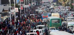 People waiting public vehicles at Sundhara-New Road gate road section in Kathmandu on Monday, November 5, 2018.
Photo: Dipesh Shrestha/Nagarik/Republica