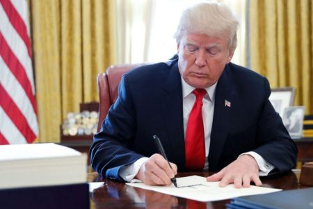 trump-tax2-rt-ml-171222_16x9_992