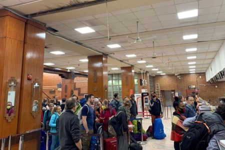 qatar ko chartered biman